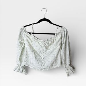 Line and Dot Green Floral Off‎ the shoulder cropped blouse Large (G)